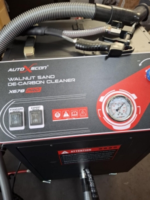 Maszyna do czyszczenia układów dolotowych. 